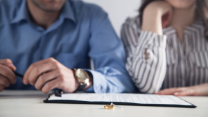 couples undergoing divorce